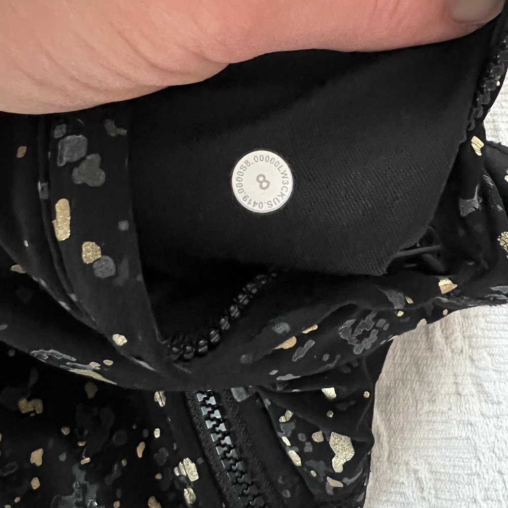 Lululemon Jacket - Picture 6 of 6
